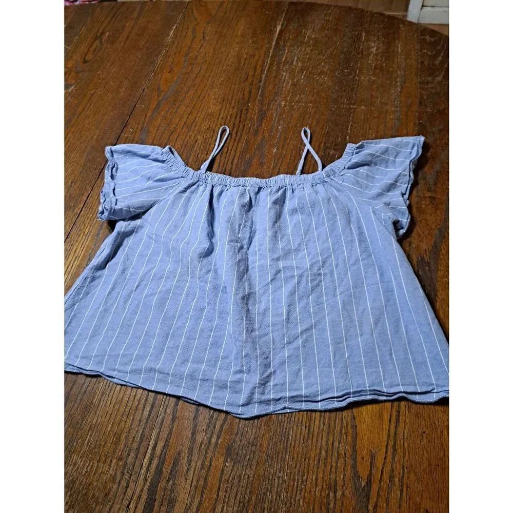 Medium Ambiance Short Sleeve Cold Shoulder Blue White Pullover Crop Top Shirt